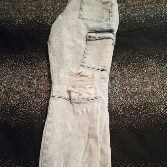 Overalls - Picture 7 of 8